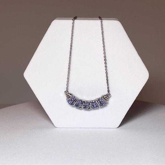925 Silver Arc Pendant Necklace with Oval Grain Set Tanzanite Gemstones - Picture 2 of 16